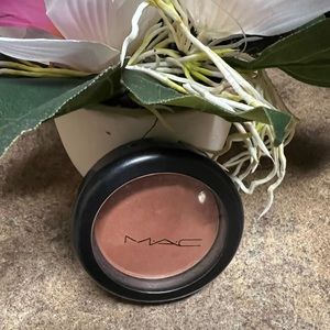 Used MAC Shimmer Blush